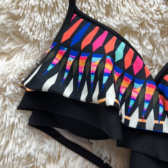 Victoria secret swim top size medium - Picture 14 of 16